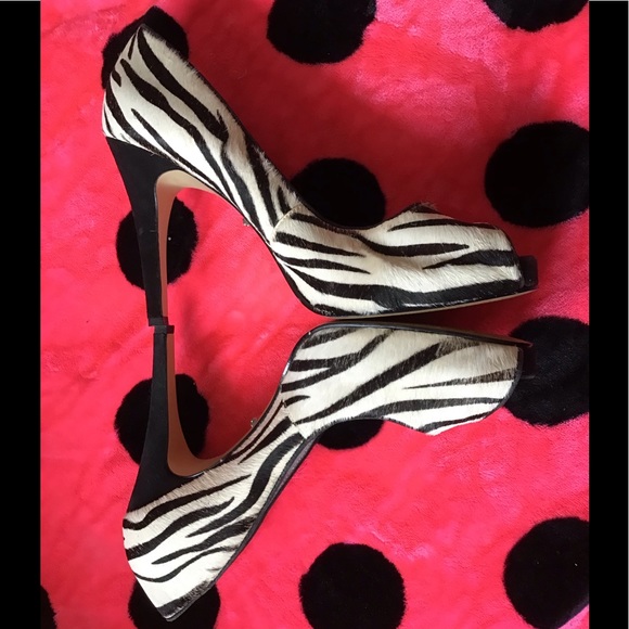Guess 🖤 Zebra print heels - Picture 1 of 8